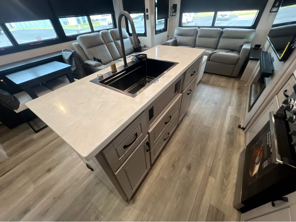 2026 JAYCO NORTH POINT 310RLTS - Image 23