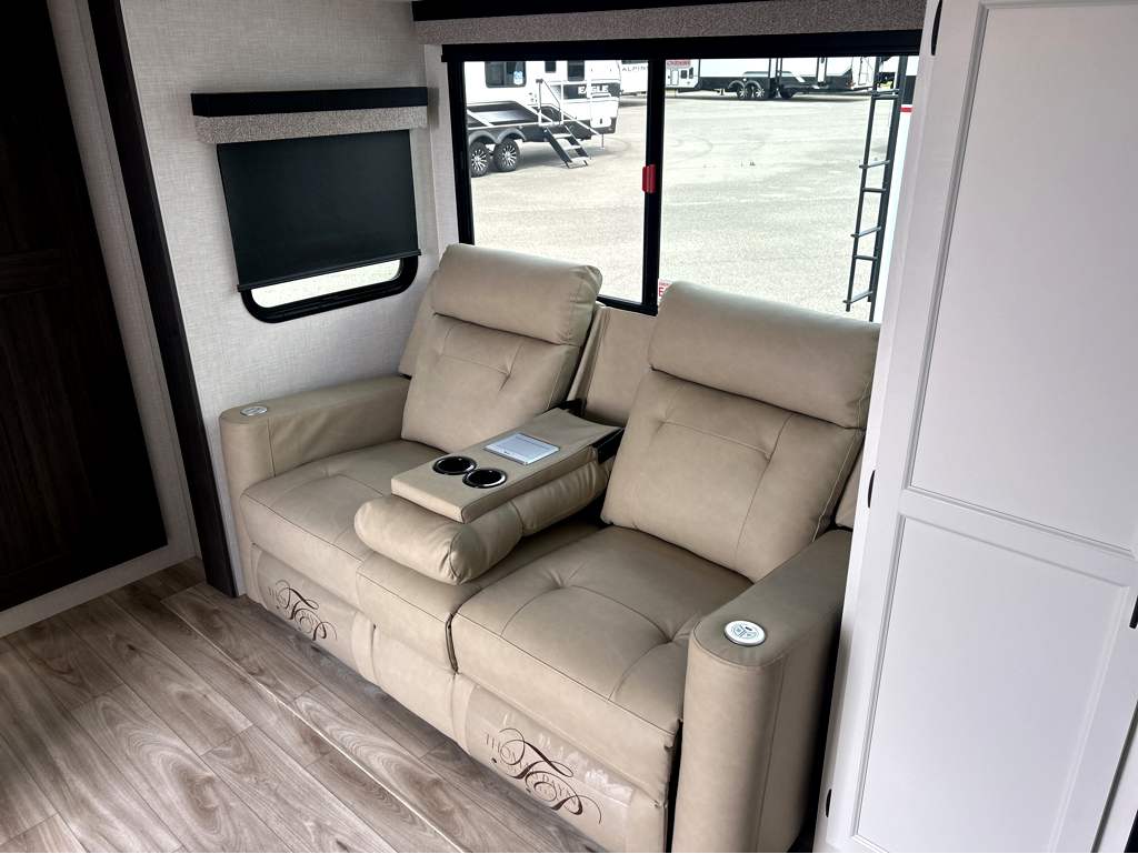 2026 VENTURE RV STRATUS 262VFK - Image 7