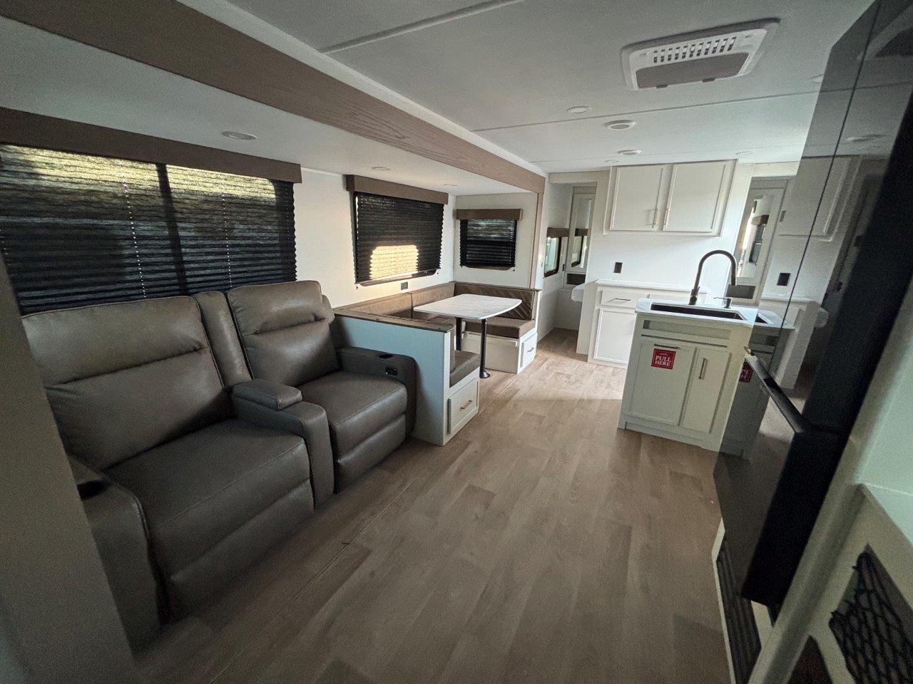 2027 Grand Design Transcend XPLOR 27DBX - Image 6