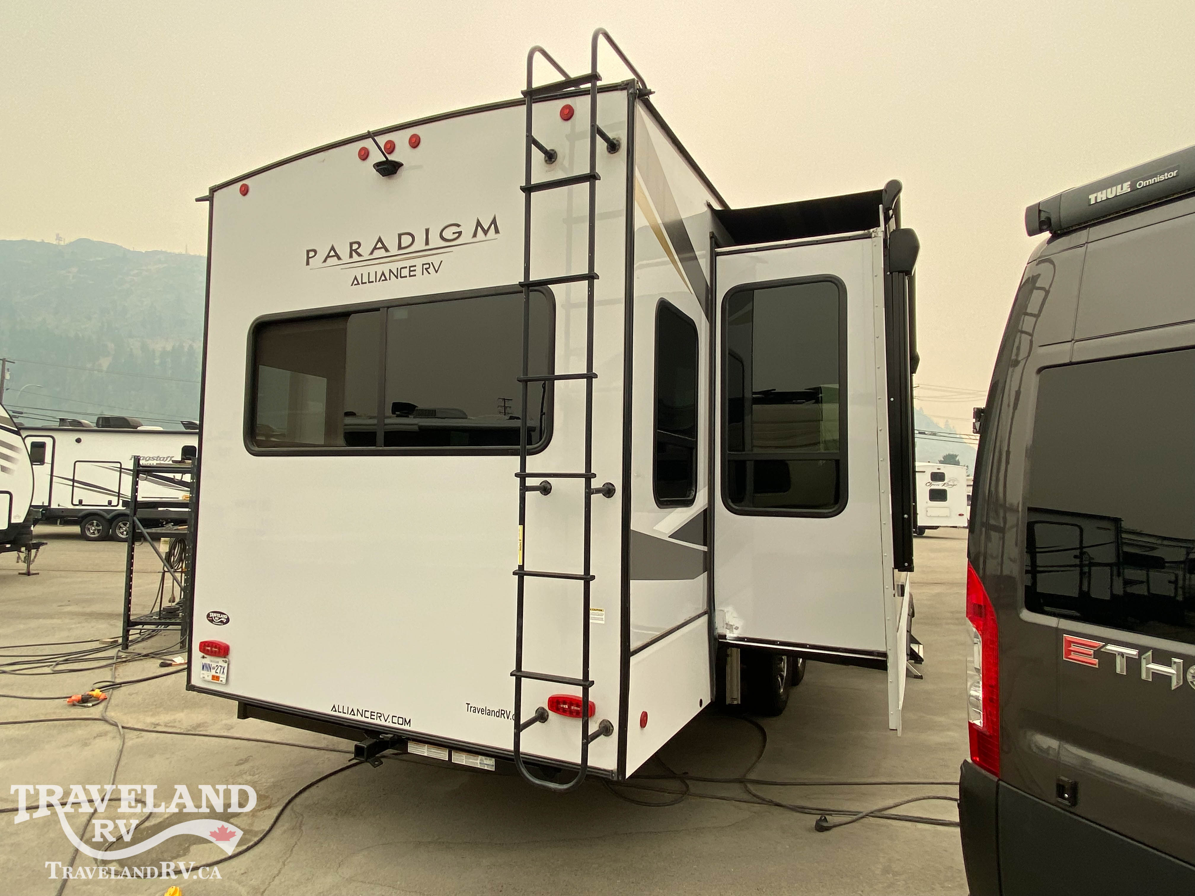 2022 Alliance RV Paradigm 310RL - Image 5