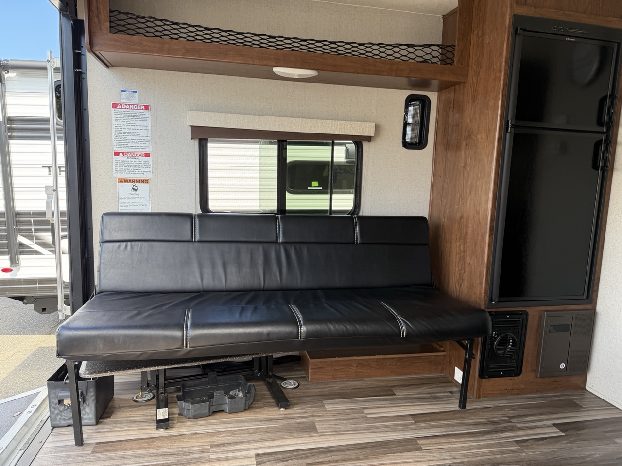 2017 Coachmen Freedom Express Special Edition 17BLSE - Image 4