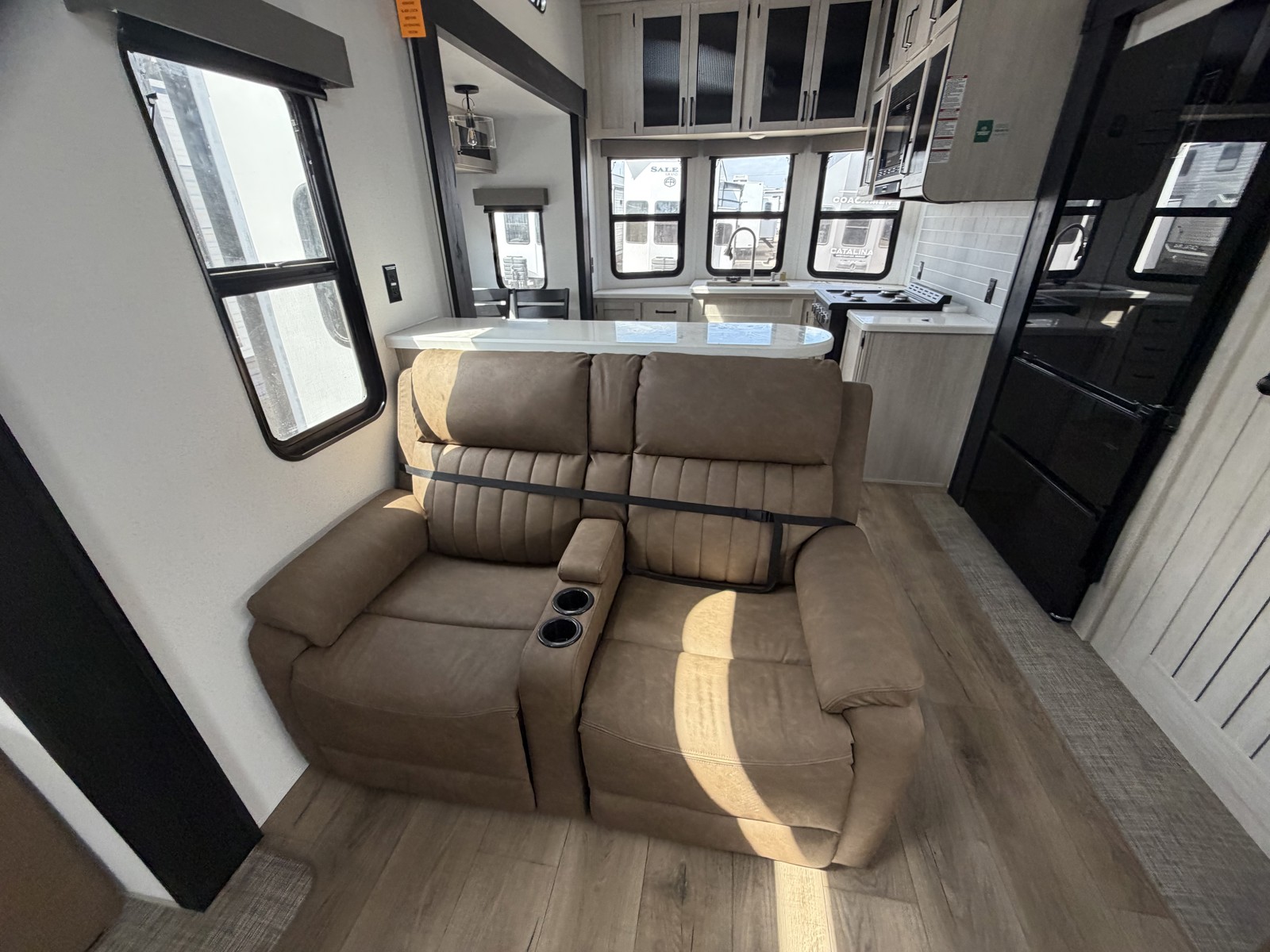 2026 PALOMINO 403LFT - Image 25