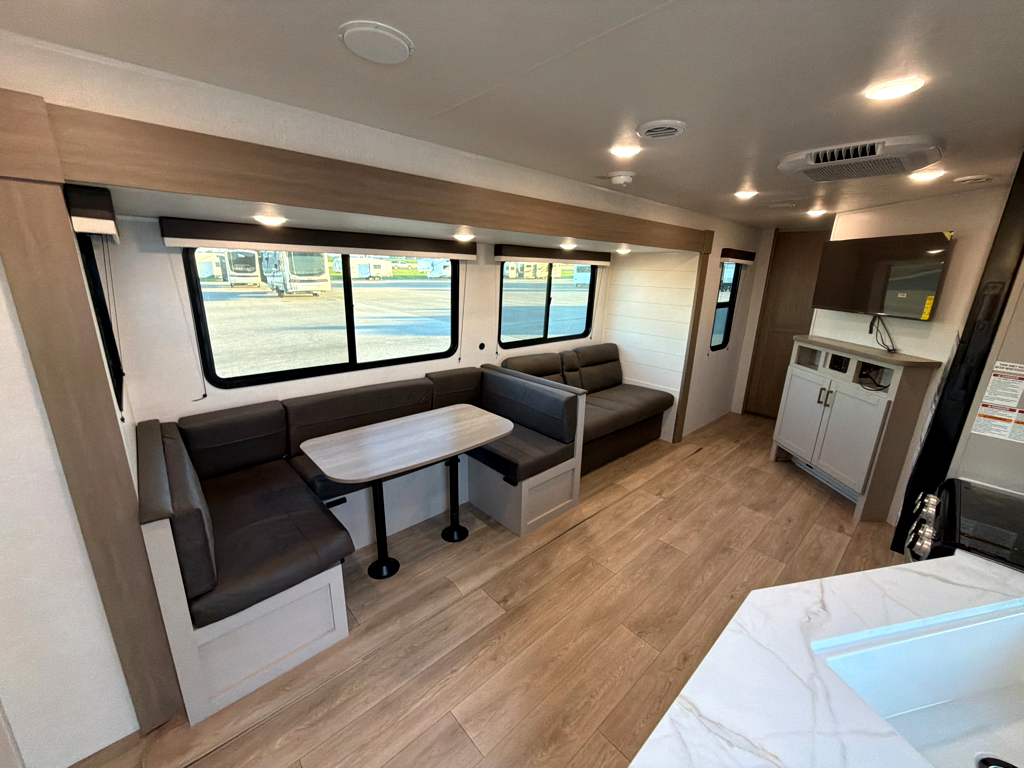 2027 JAYCO JAY FLIGHT 295TBS - Image 10