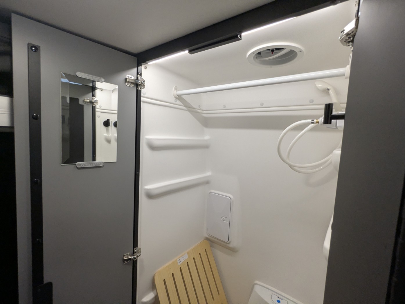 2027 Winnebago Revel 44EC - Image 32