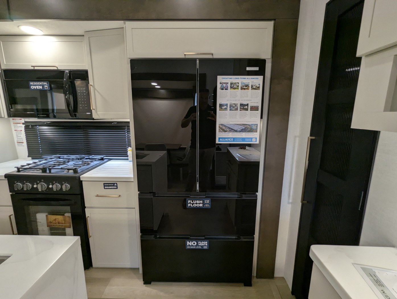 2027 Alliance RV Paradigm 310RL - Image 47
