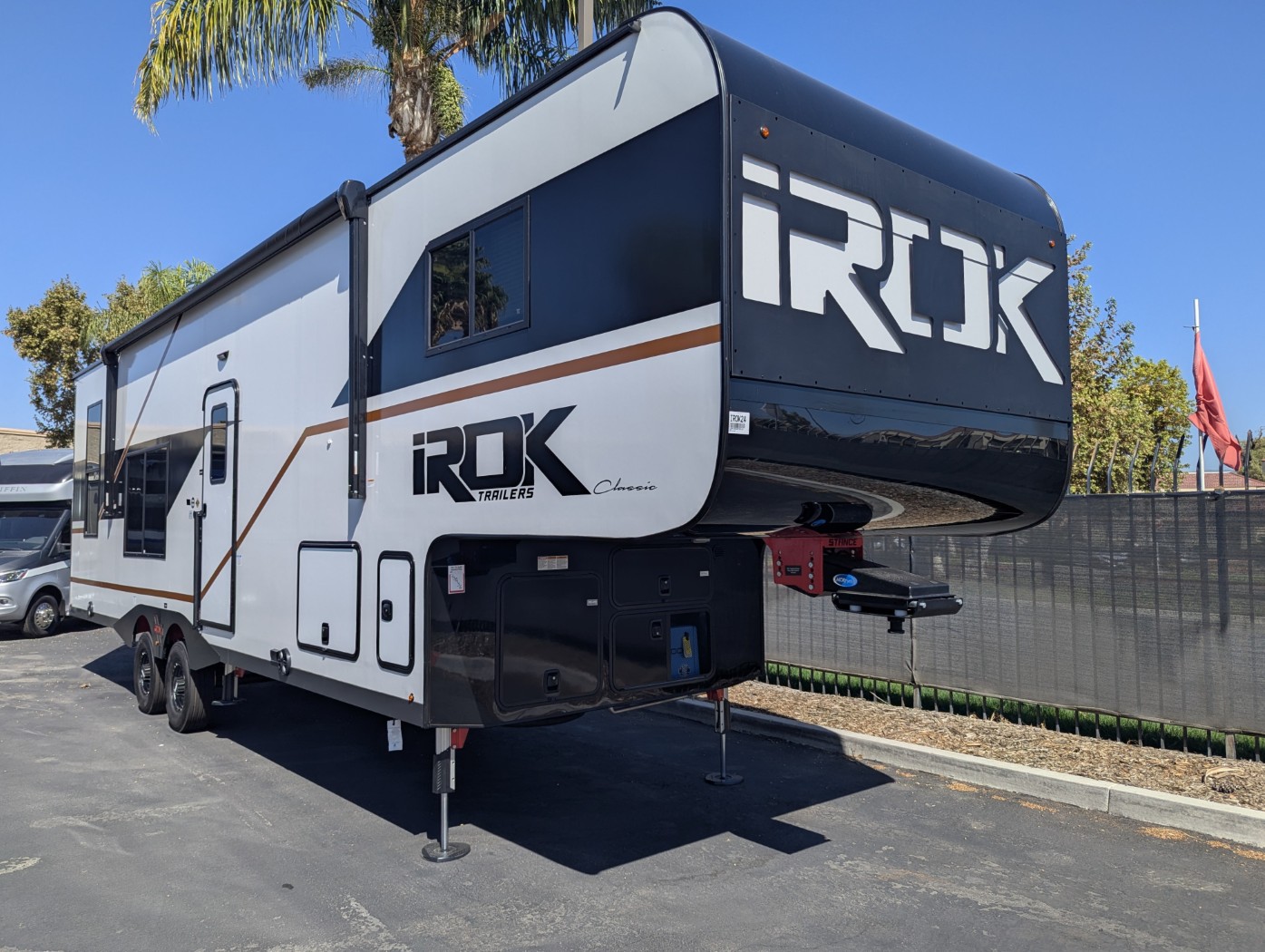 2027 IROK Trailers FW C-CR LINE IROK FW C-CR 3220 - Image 1