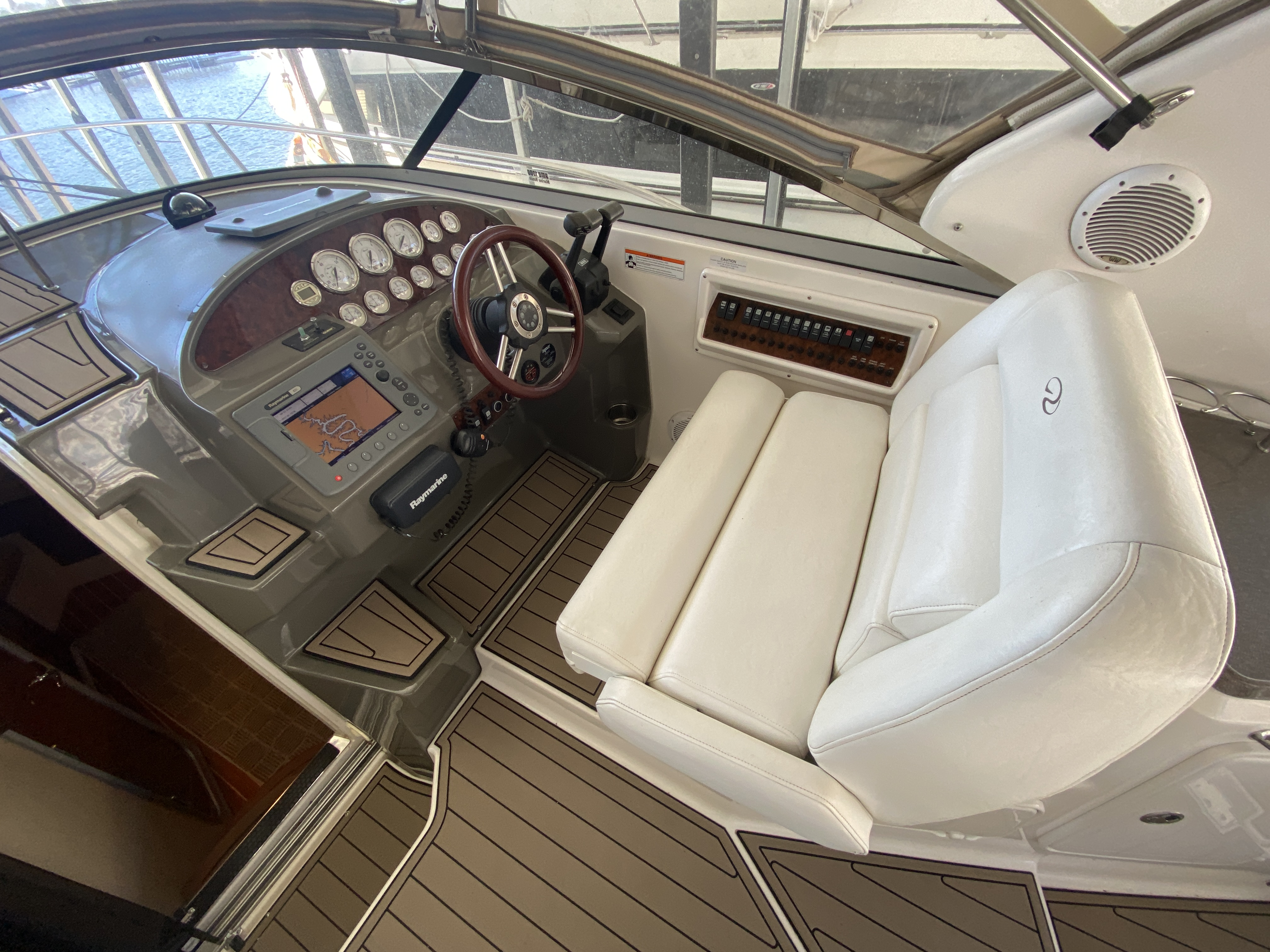 2008 Regal 3360 Window Express - Image 29