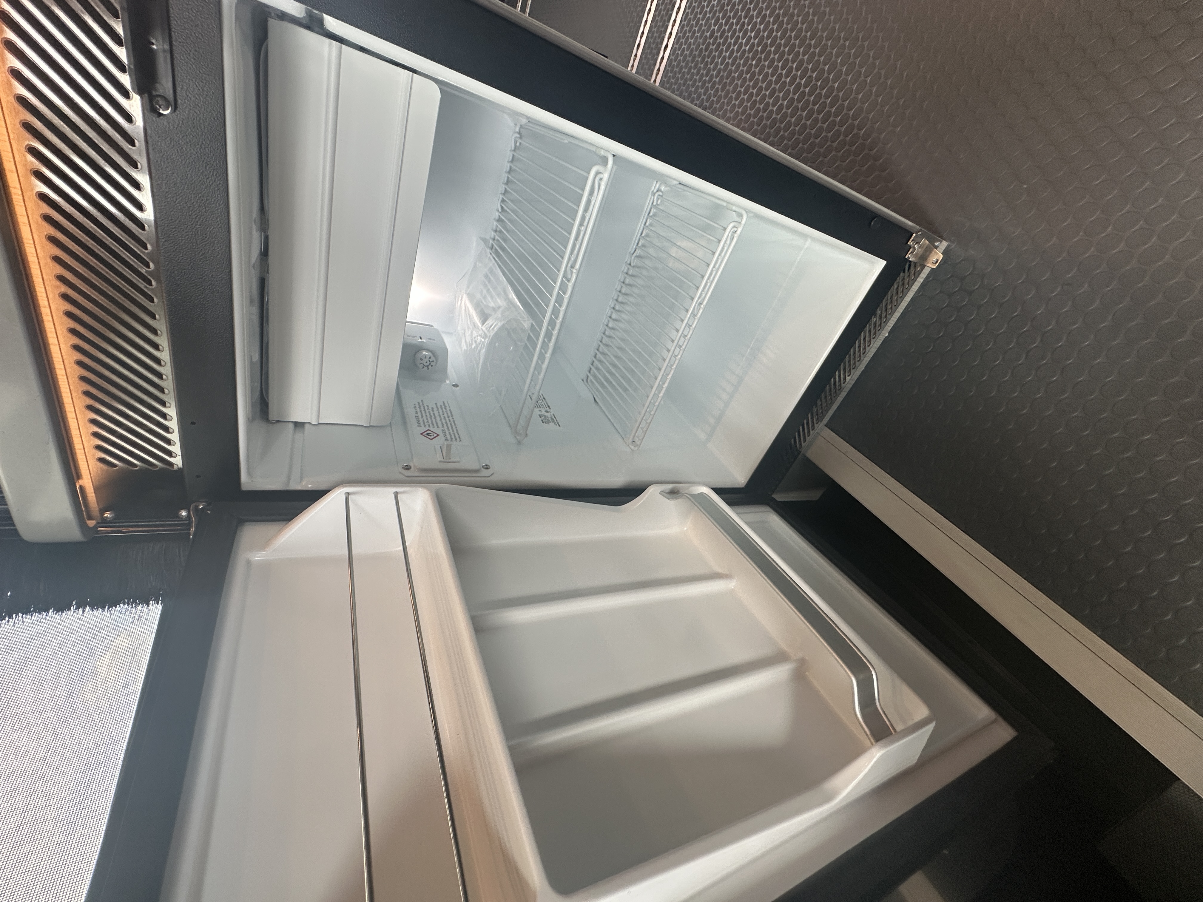 2026 Airstream Interstate 19X - Image 16