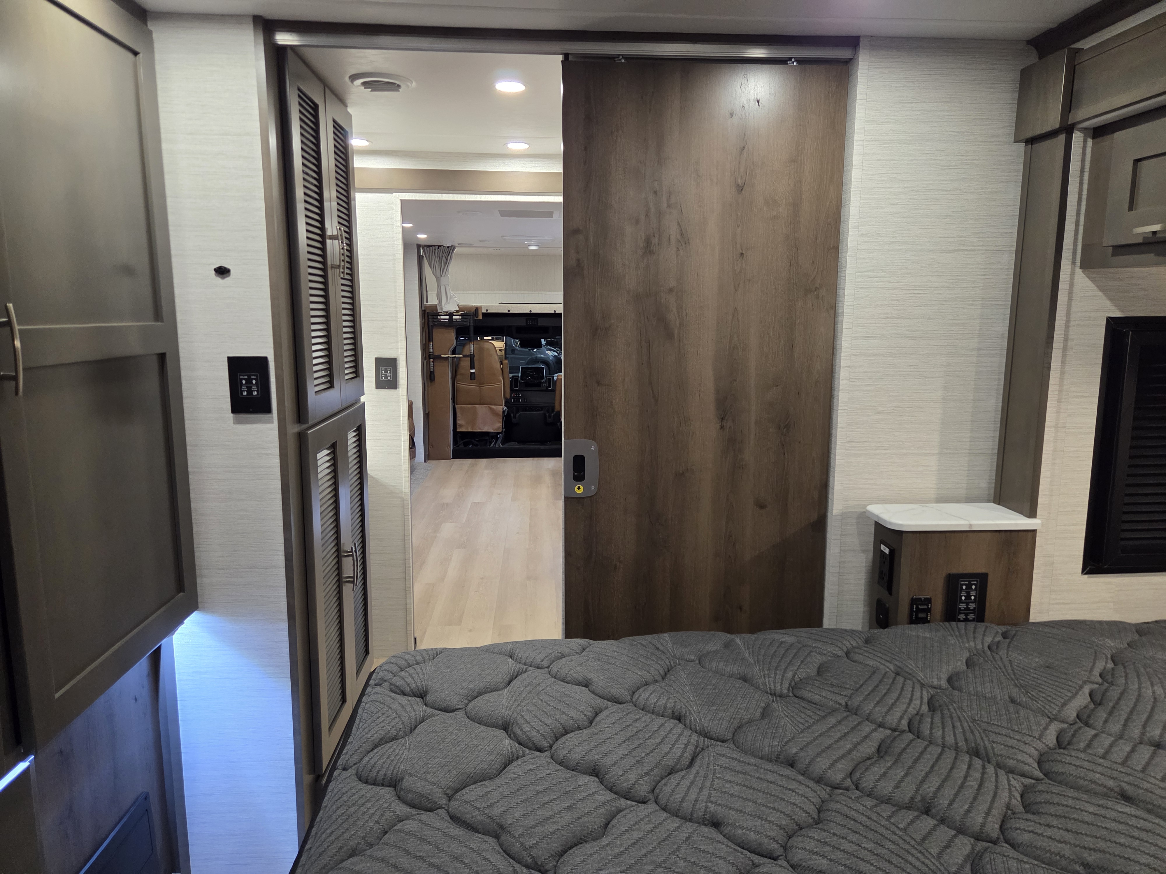 2026 Dynamax Europa 34SS - Image 24