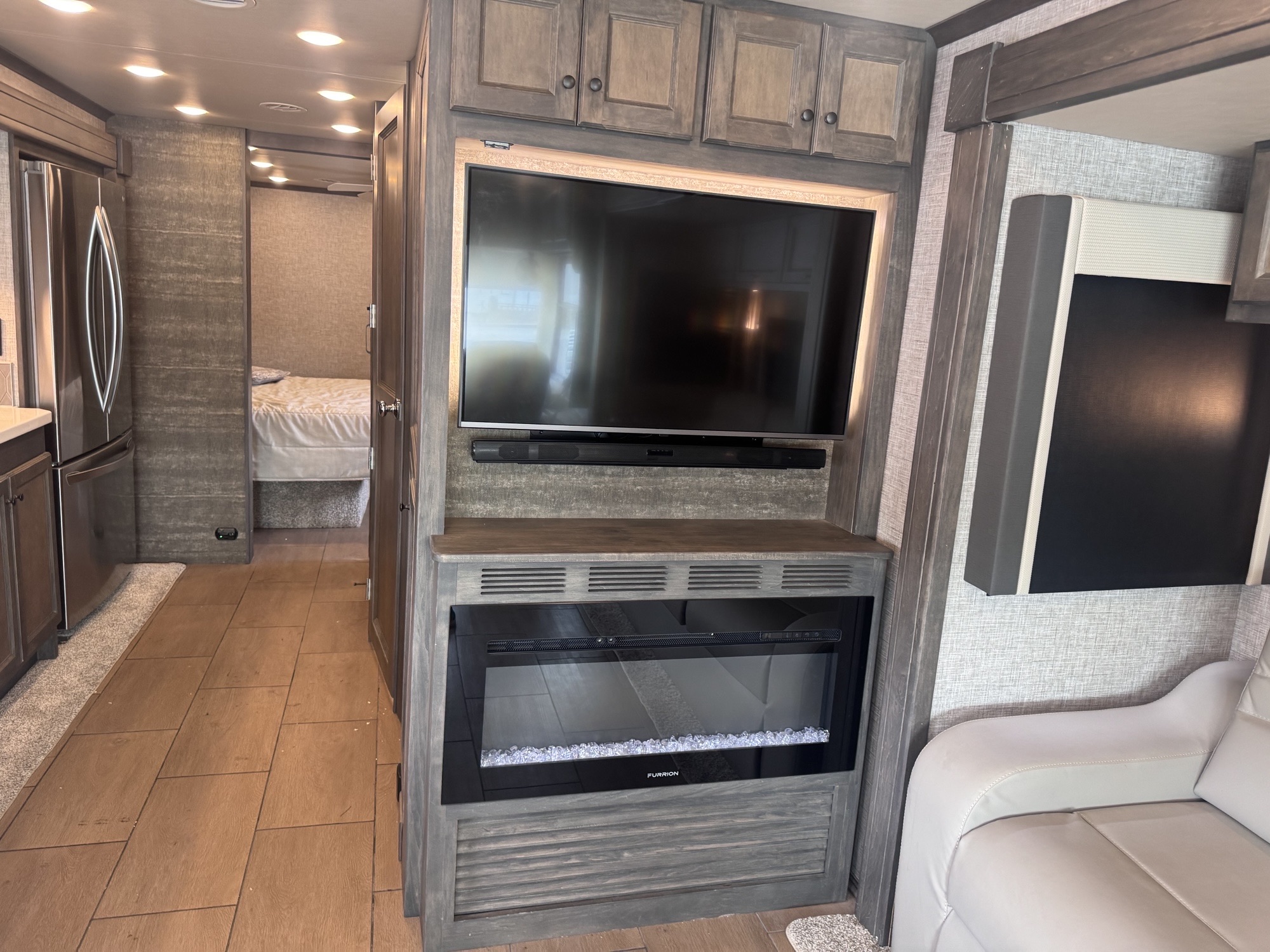 2023 TIFFIN ALLEGRO 34 PA - Image 13