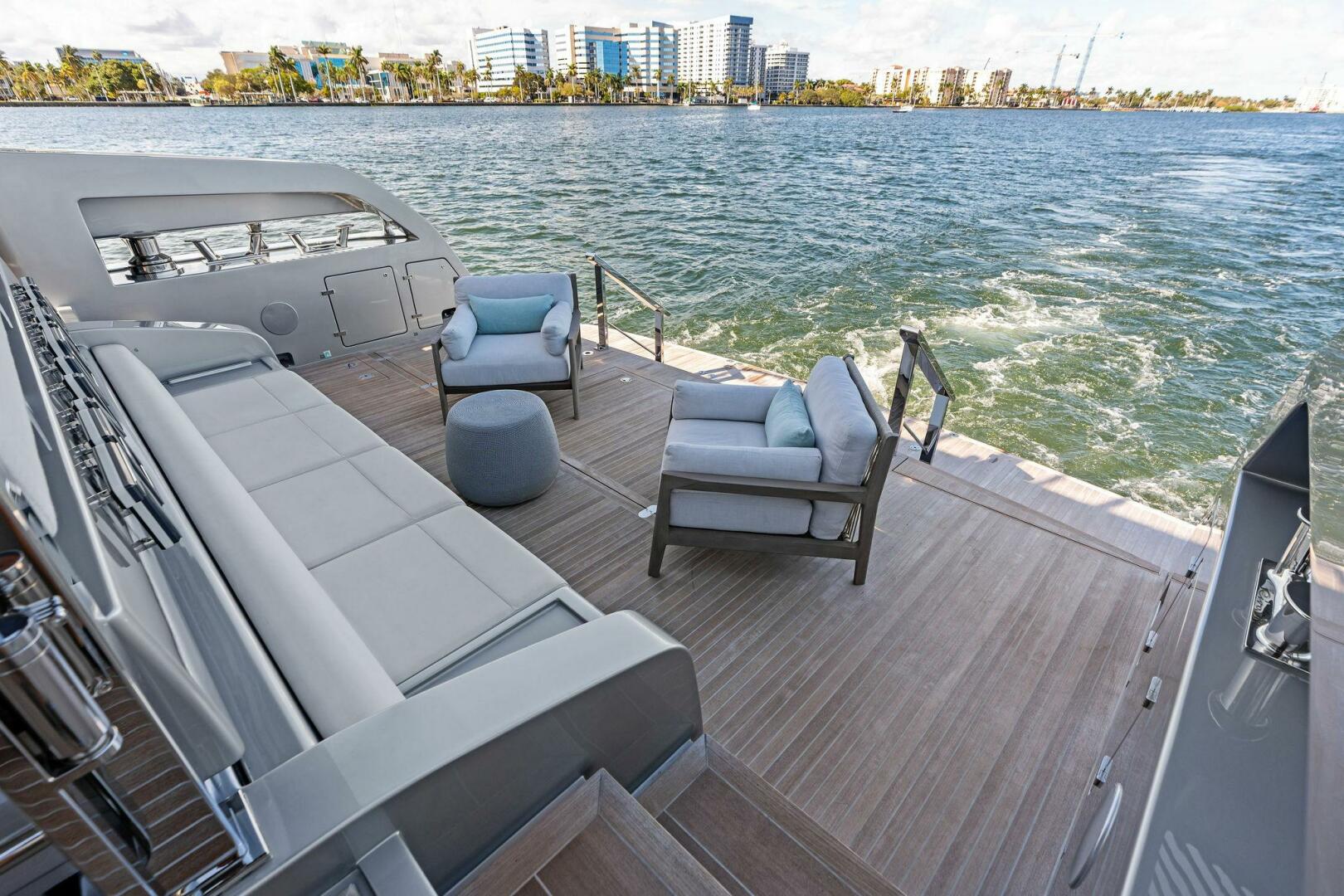 2025 Riva Bellissima - Image 32
