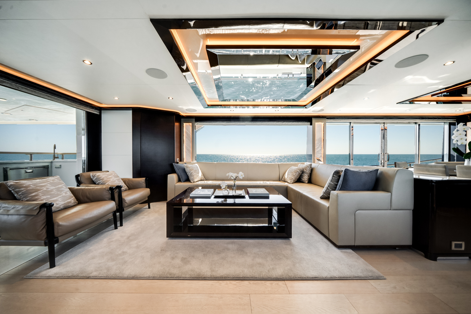 2022 Ocean Alexander 37L - Image 22