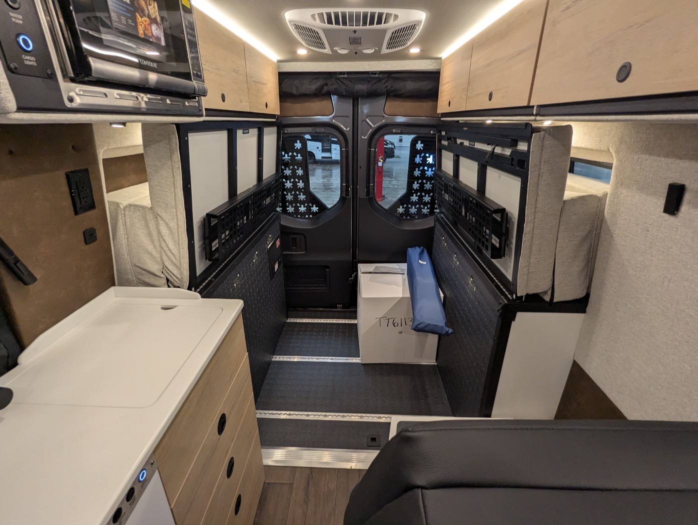 2027 Storyteller Overland Dark Mode OG - Image 20
