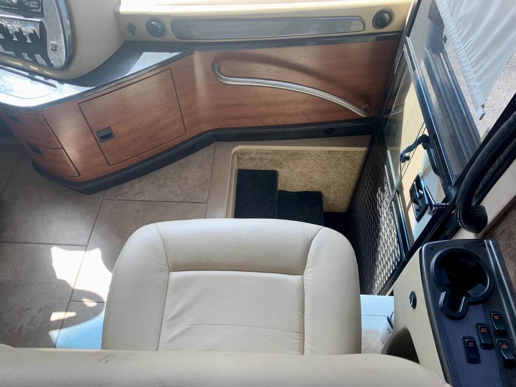 2014 ALLEGRO 36QSA - Image 12