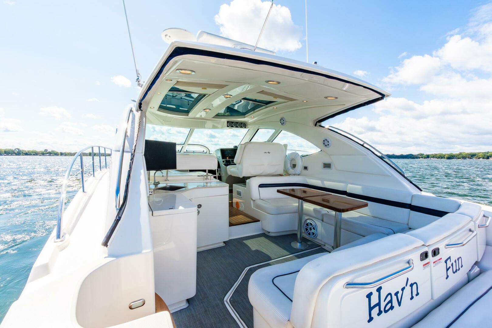 2009 Sea Ray 47 Sundancer - Image 12