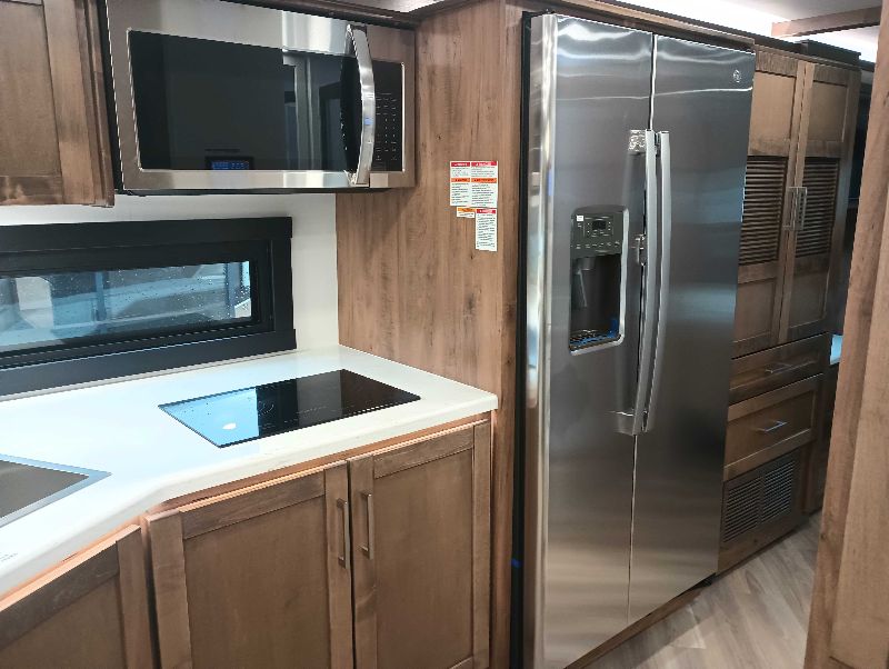 2026 Entegra Coach Accolade 37M - Image 23