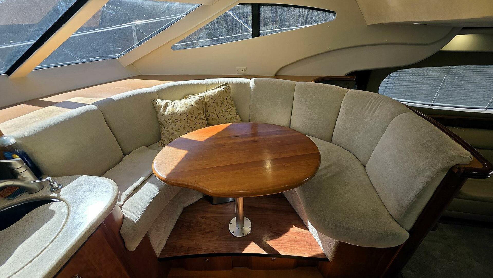 2001 Silverton 410 Sport Bridge - Image 19