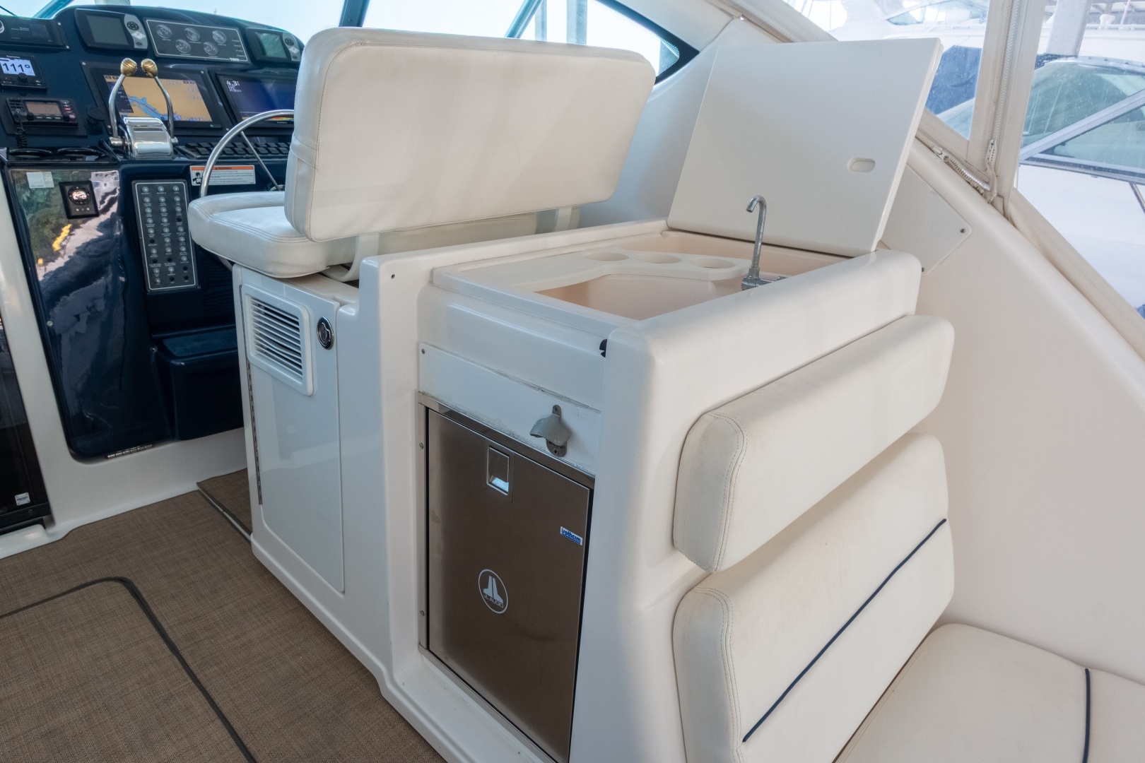 2007 Tiara Yachts 3800 Open - Image 12