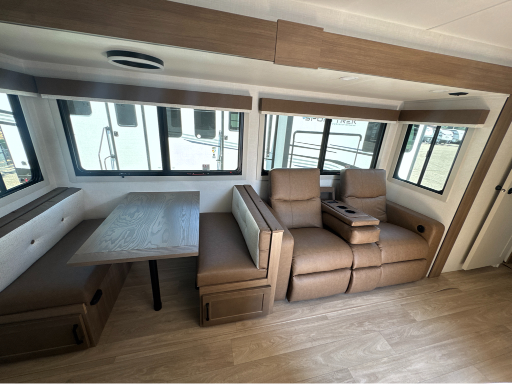 2027 VENTURE RV SPORTTREK 343VBH - Image 14