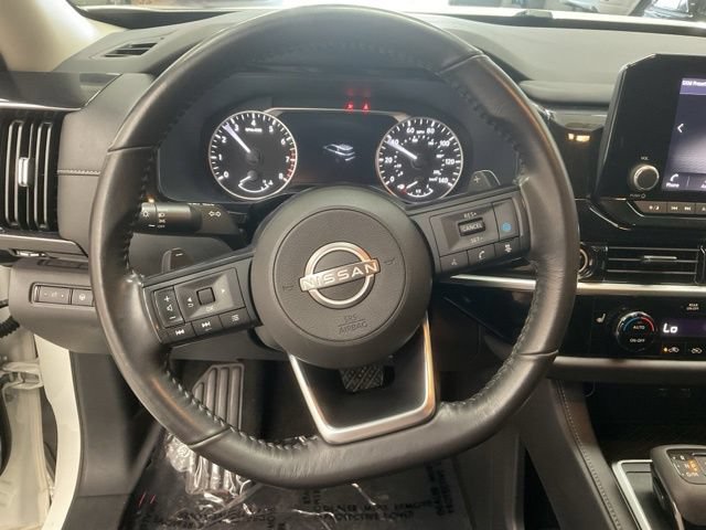 2024 Nissan Pathfinder Utility 4D SV 4WD - Image 18