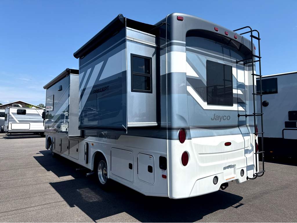 2027 JAYCO PRECEPT 31UL - Image 3