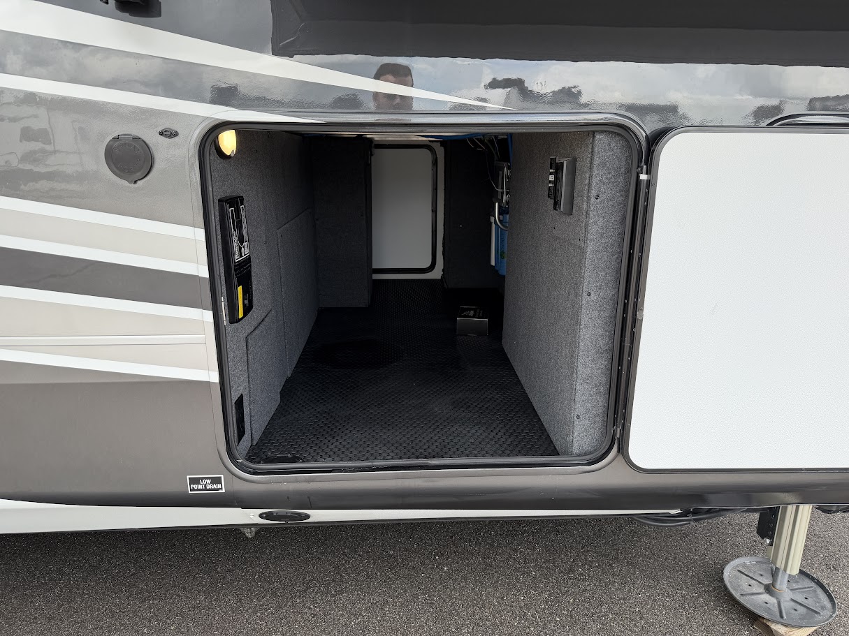 2026 JAYCO NORTH POINT 382FLRB - Image 3