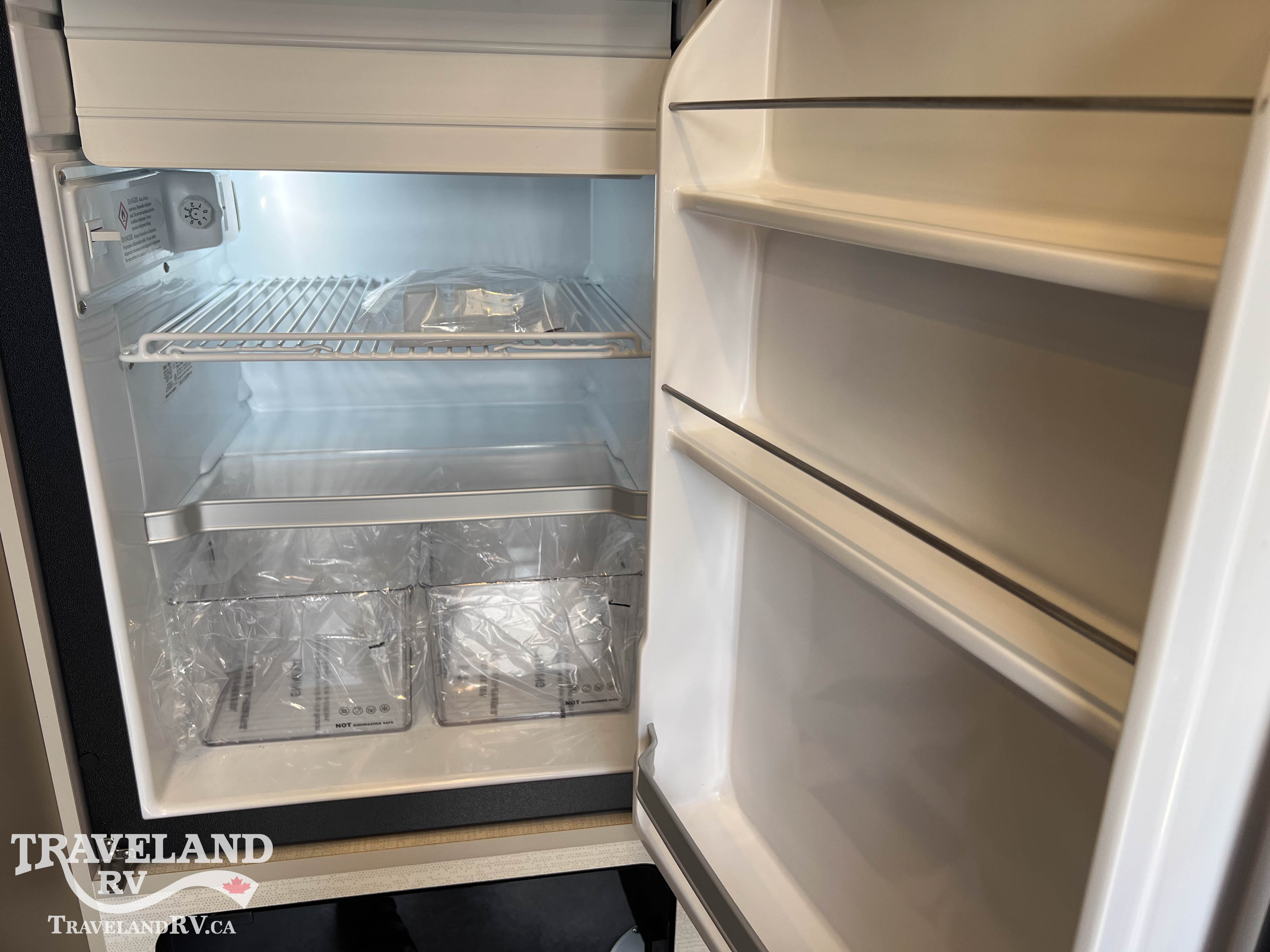 2027 AIRSTREAM 20XE BASECAMP - Image 15