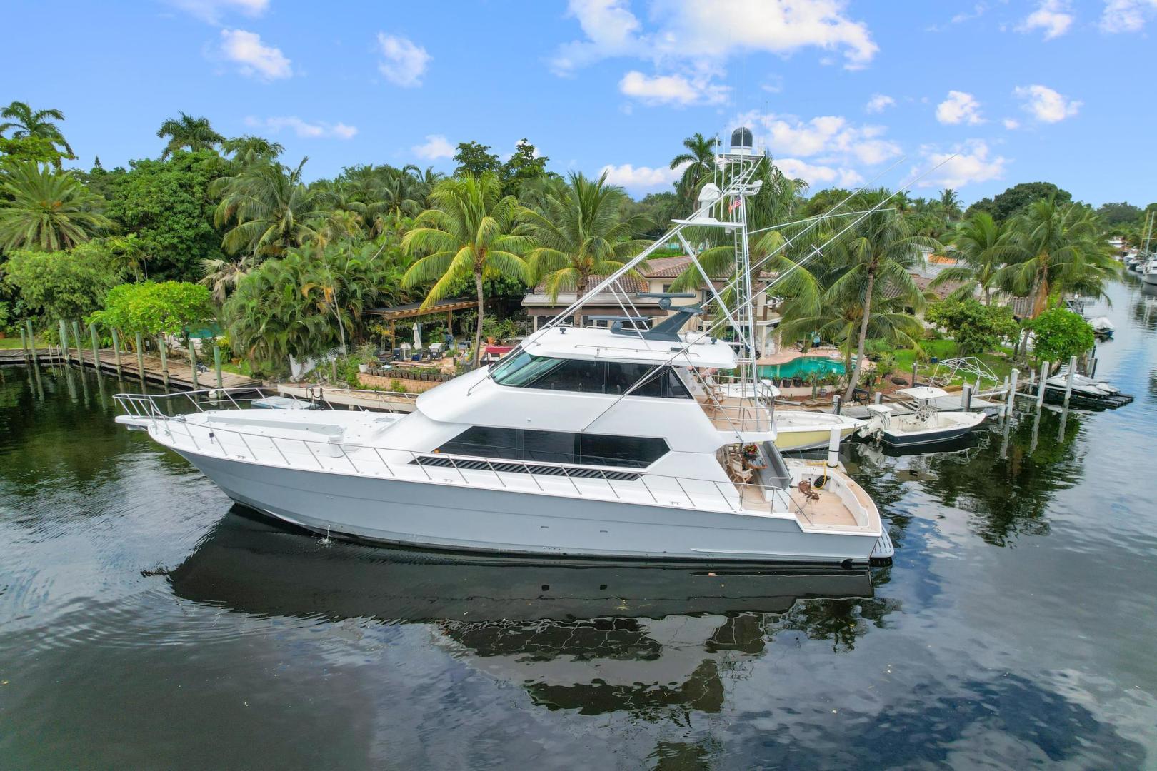 1998 Hatteras 82 Convertible - Image 3