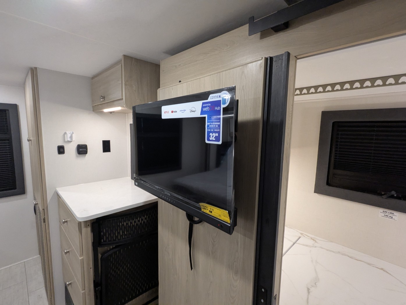 2026 Coachmen Entourage 340BH - Image 31