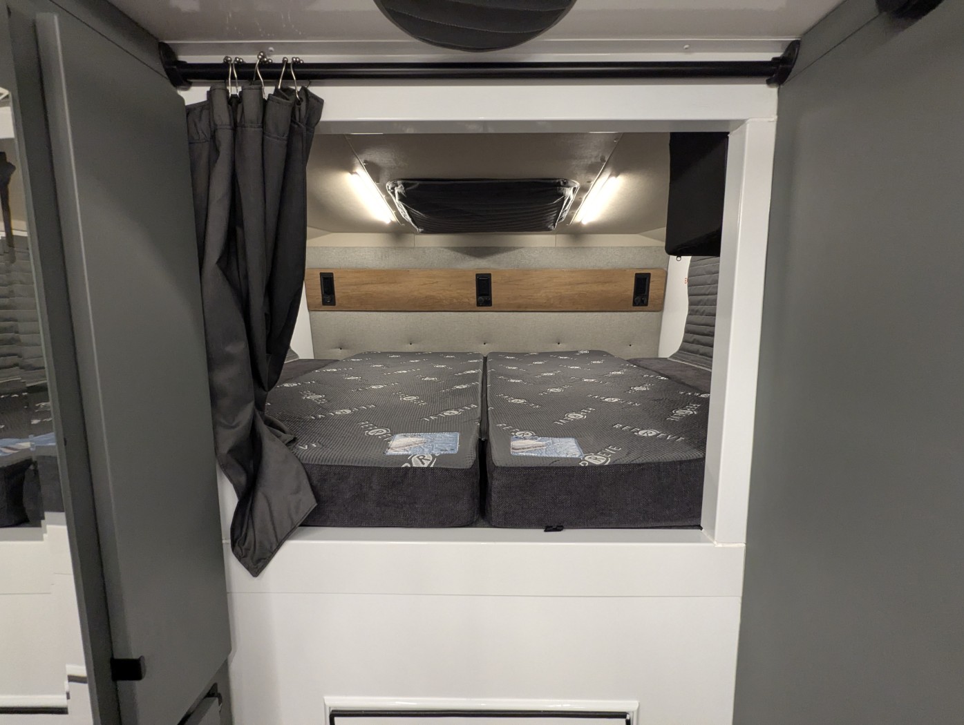 2027 Winnebago ARKA 20Z - Image 47