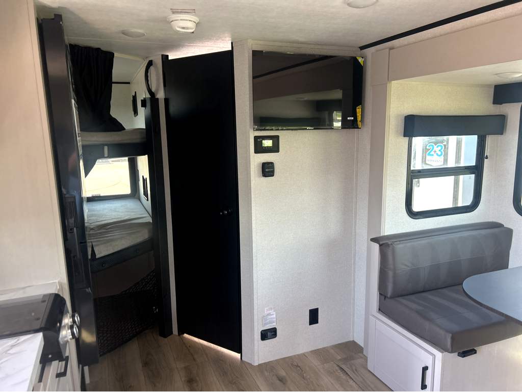 2026 JAYCO JAY FEATHER AIR 19MBS - Image 9