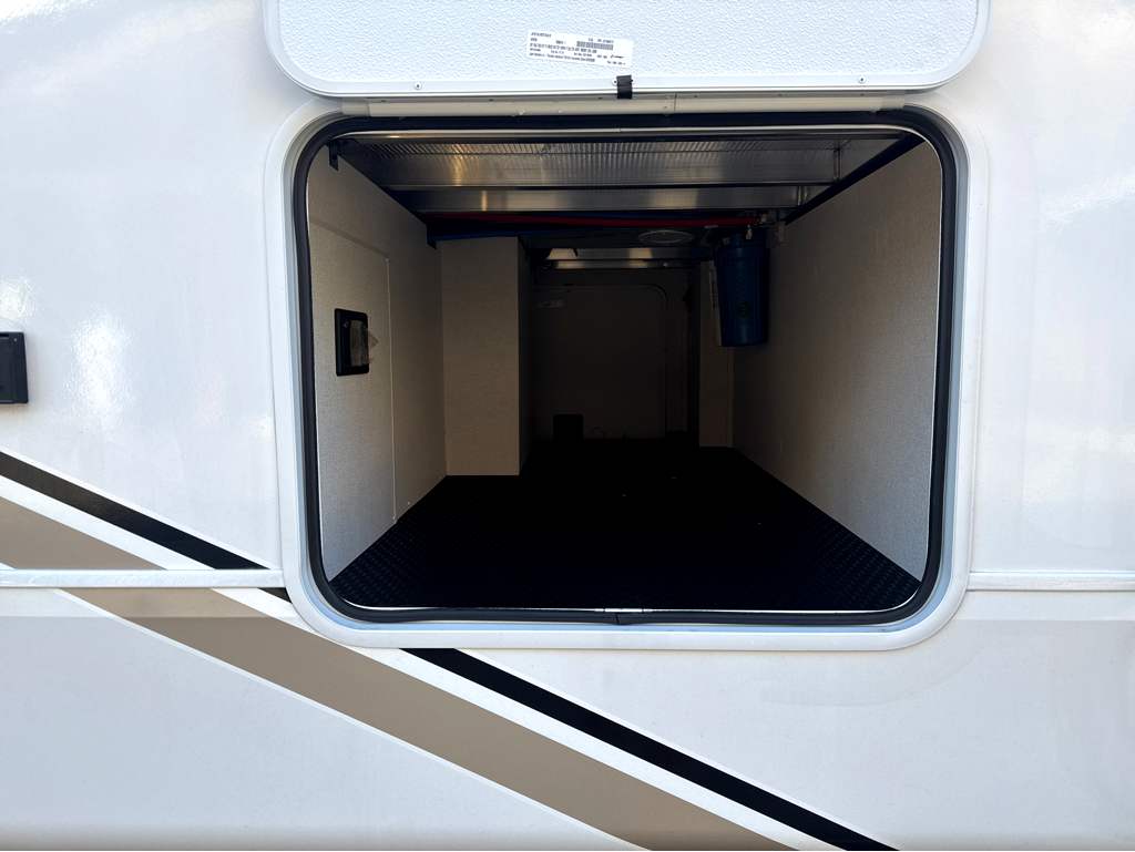 2027 JAYCO EAGLE 29RLC - Image 5