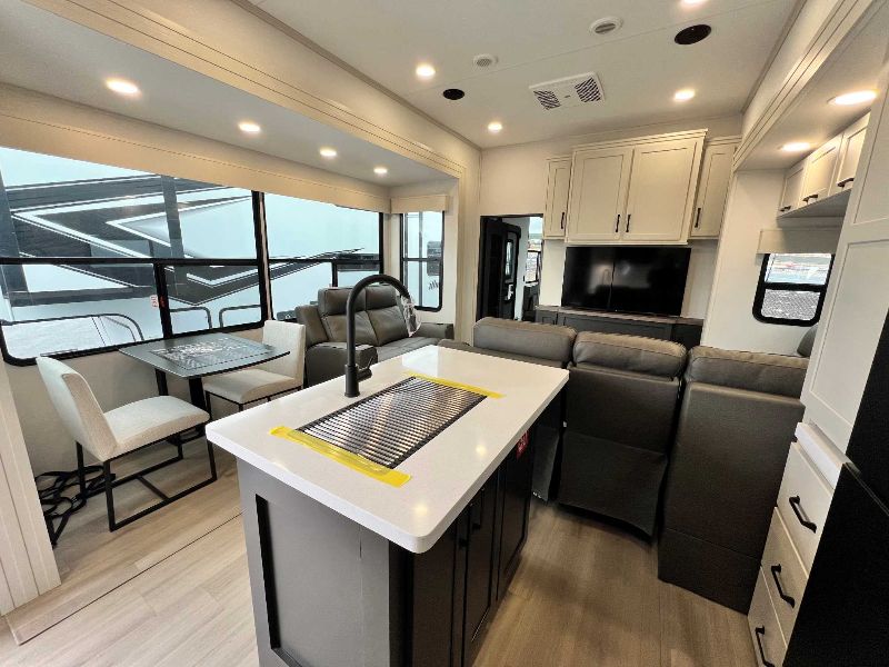 2026 Grand Design Momentum G-Class Fifth Wheel 394G - Image 6