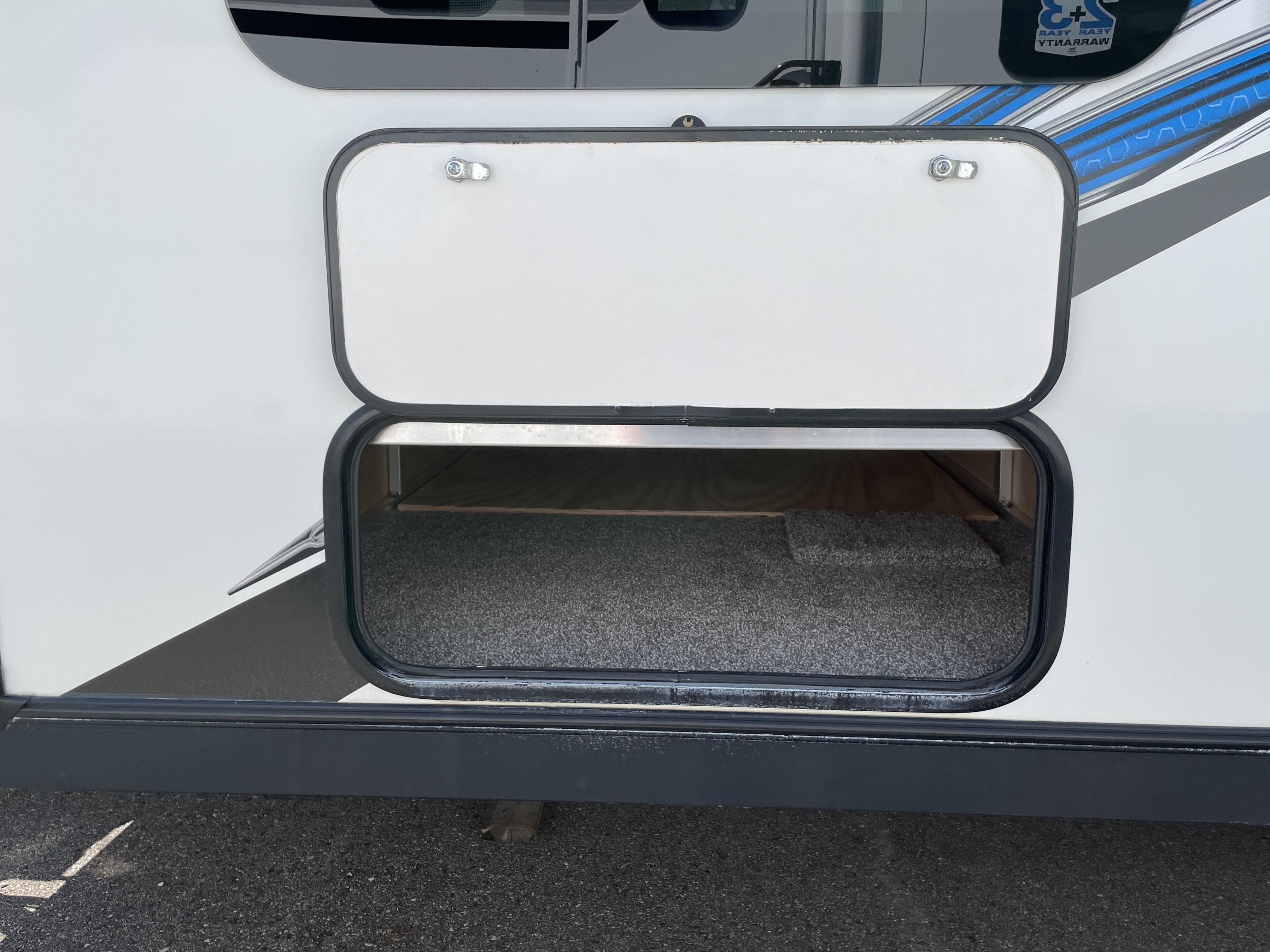2021 Coachmen Freedom Express Liberty Edition 324RLDSLE - Image 6