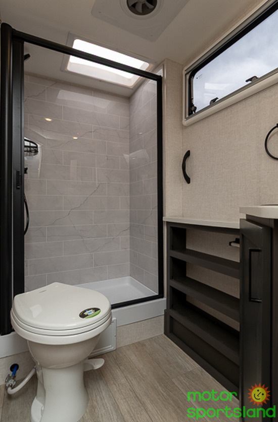 2027 Ember Overland Series 221MSL - Image 28