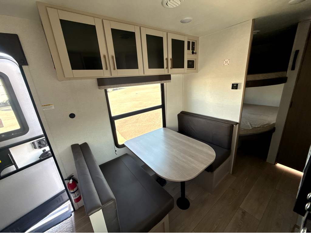 2027 Jayco Jay Flight SLX 260BH - Image 18