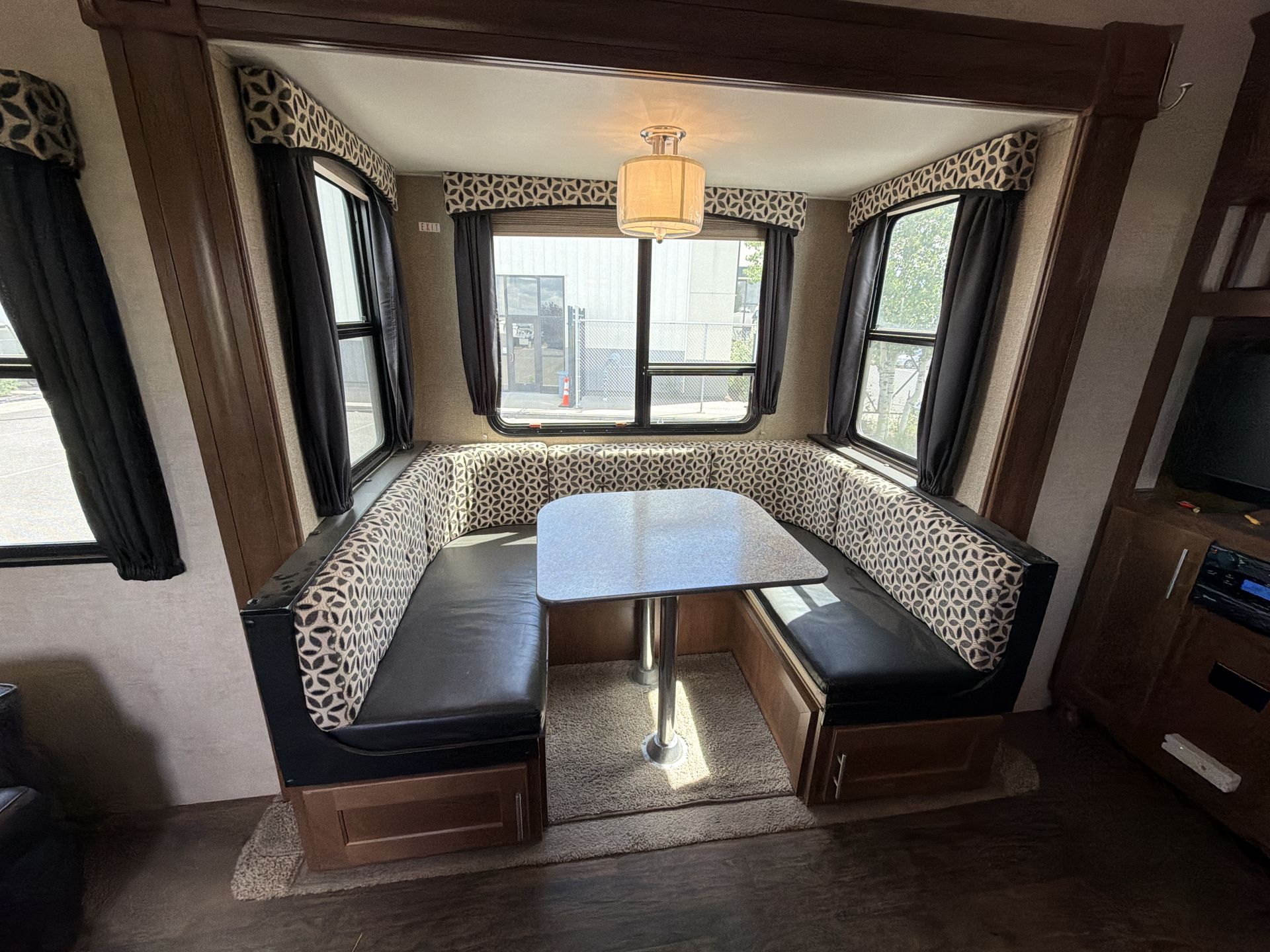 2015 Forest River Wildcat Maxx 242RLX - Image 34
