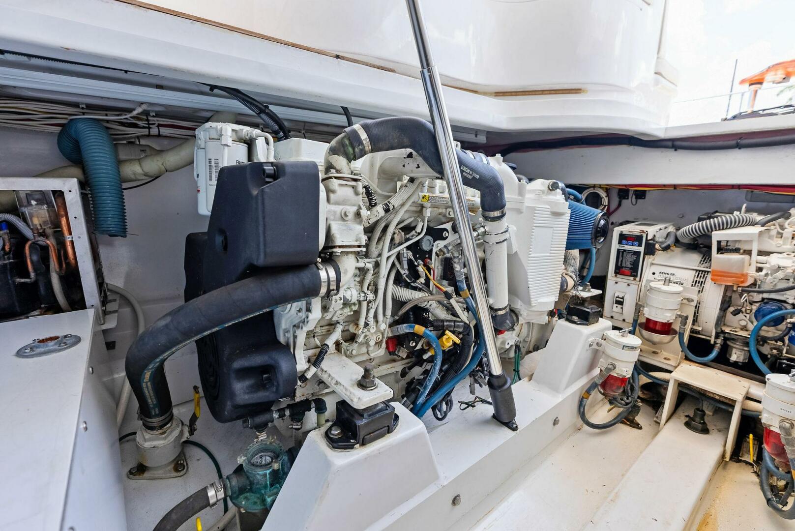 2018 Custom Carolina 35 Express - Image 42