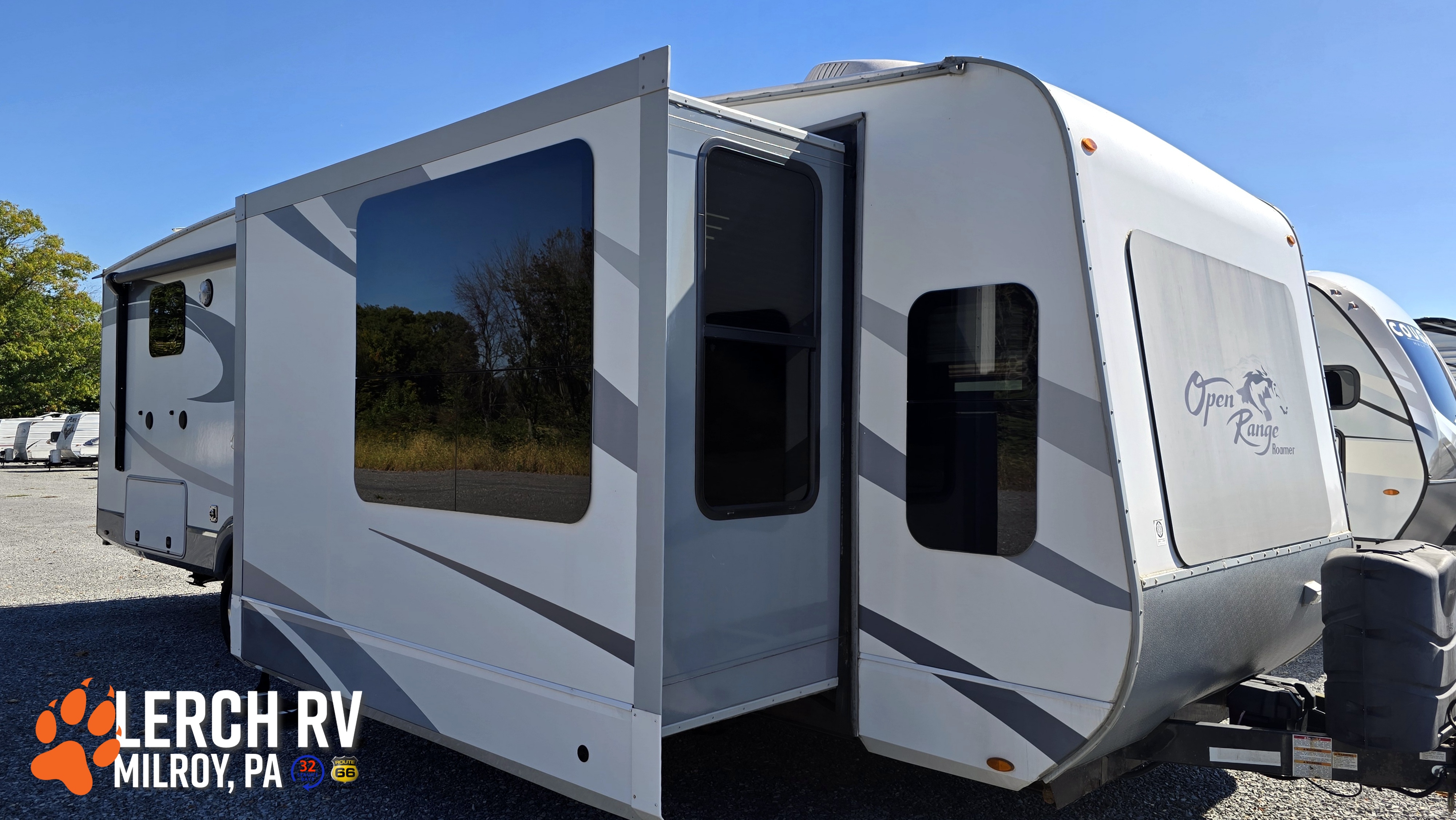 2017 Highland Ridge Roamer RT340FLR - Image 1