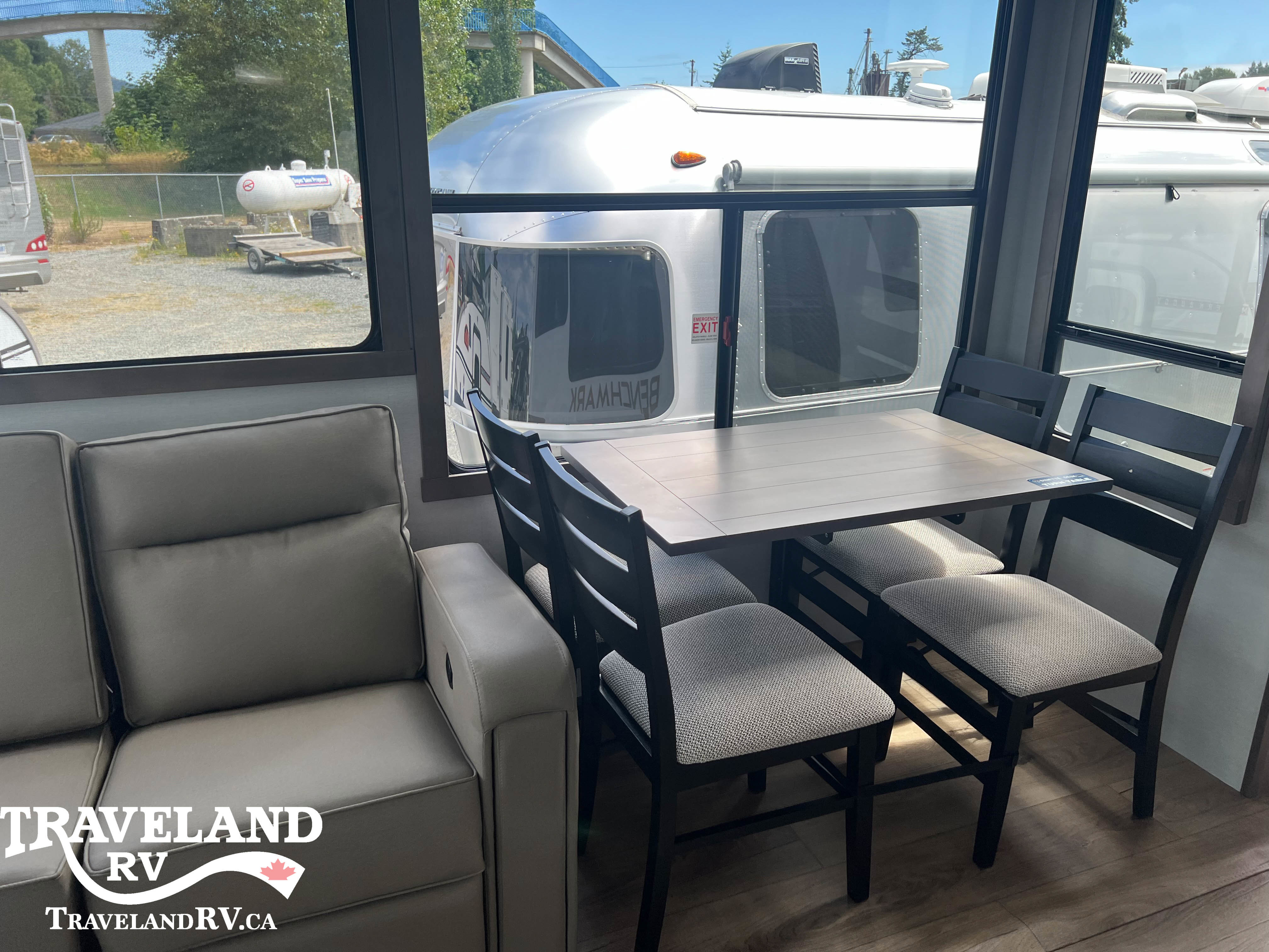 2026 Alliance RV Benchmark 42LFT - Image 9