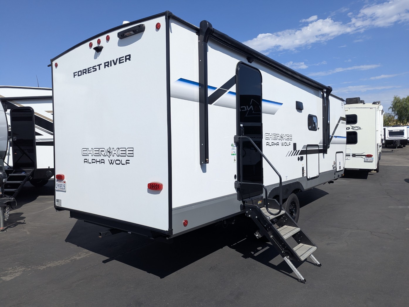 2025 Forest River Cherokee Alpha Wolf 22SW - Image 8