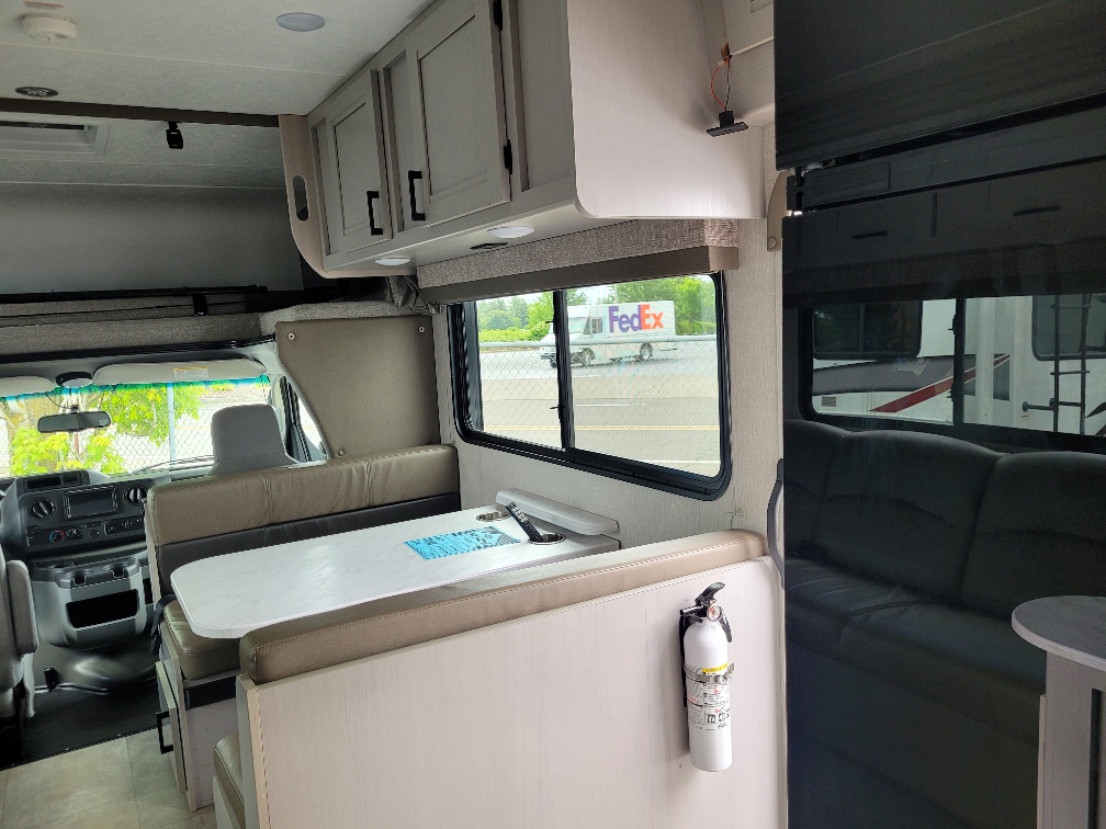 2025 Coachmen Leprechaun 260QB - Ford E-450 - Image 21