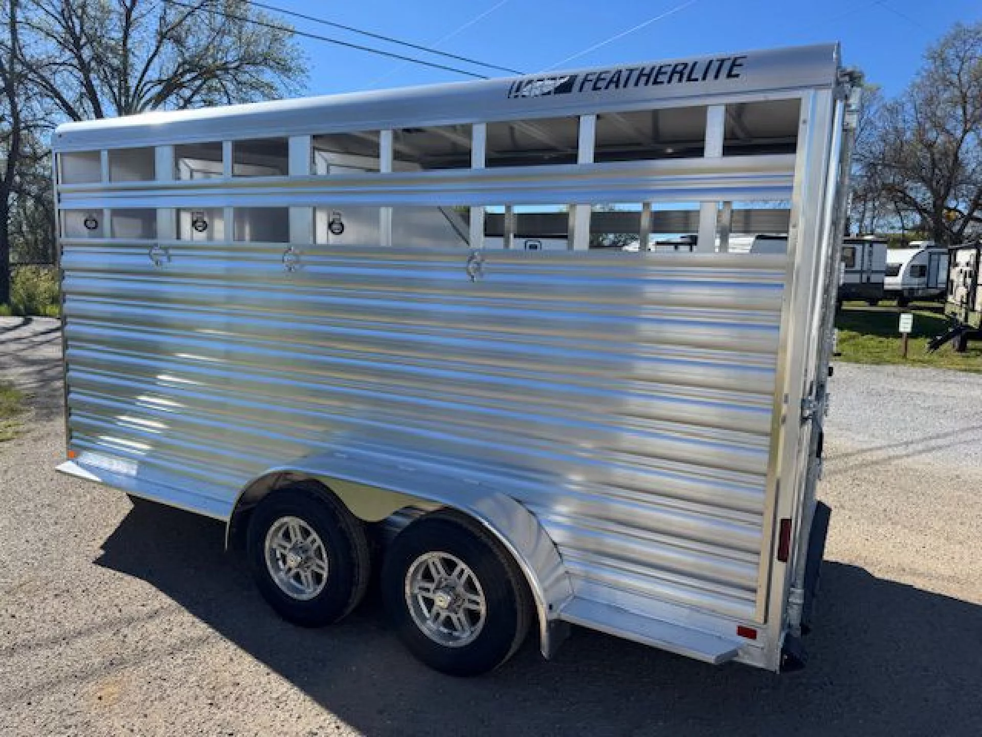 2026 FEATHERLITE FEATHERLITE 9651 3 HORSE SLANT PACKAGE B - Image 6