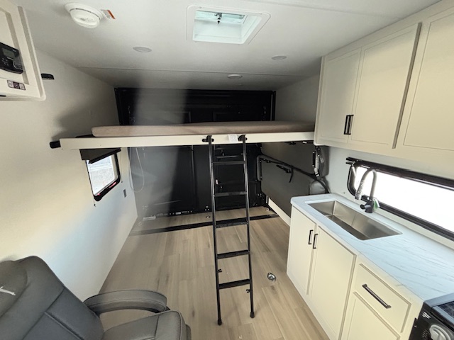 2026 MOMENTUM 22MAV - Image 10