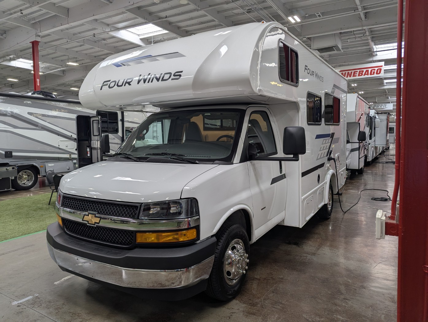 2026 Thor Motor Coach Four Winds 19X - Image 3