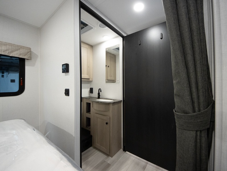 2025 Forest River Sunseeker 2850SLE - Image 17