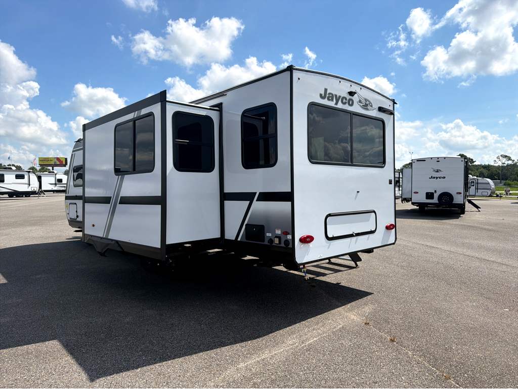 2027 JAYCO JAY FEATHER 25RLSL - Image 5