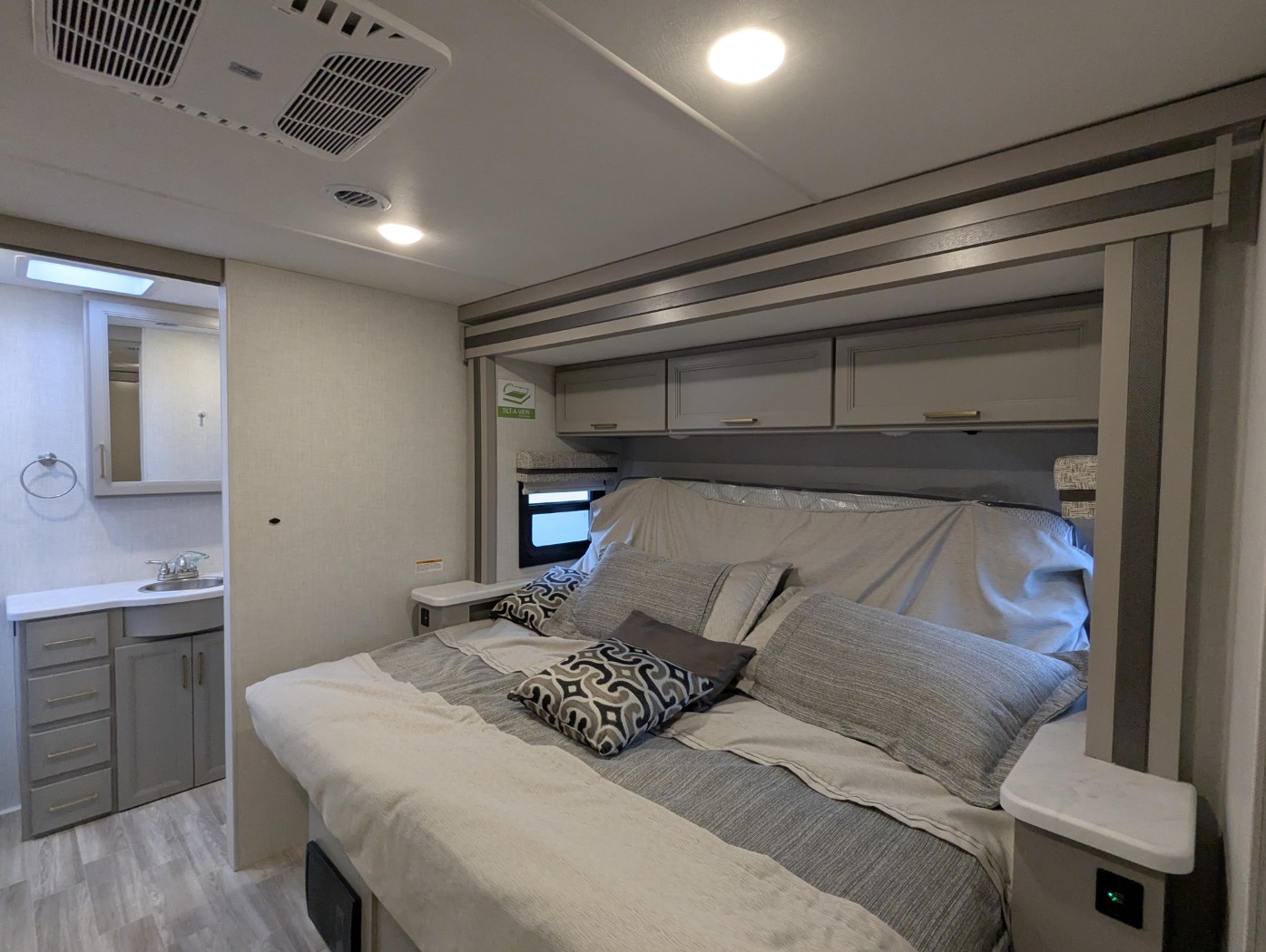2026 Thor Motor Coach Windsport 36H - Image 24