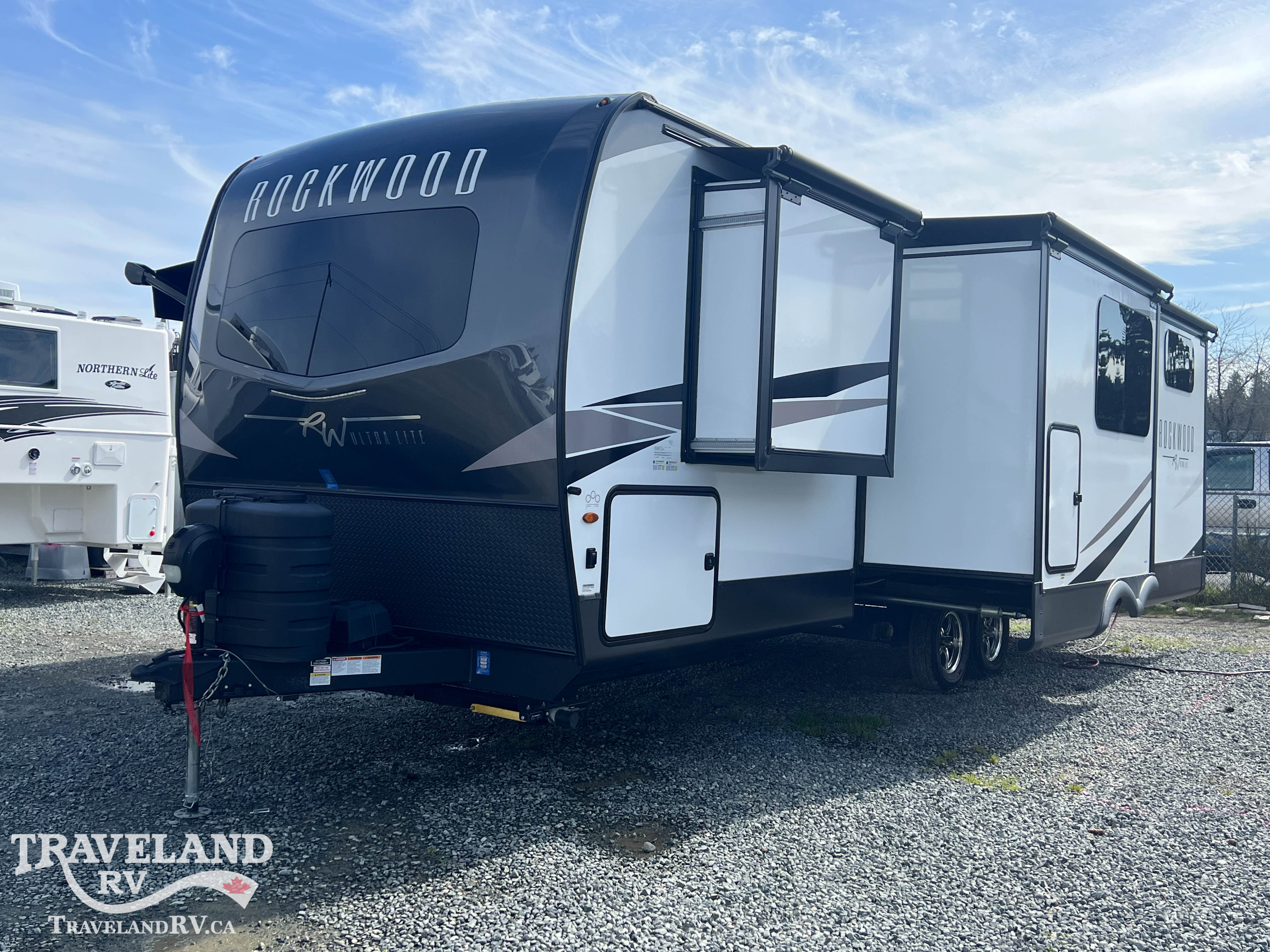 2024 Forest River Rockwood Ultra Lite 2616BH - Image 3