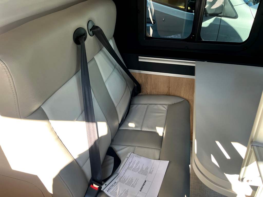 2026 AIRSTREAM RANGELINE - Image 15